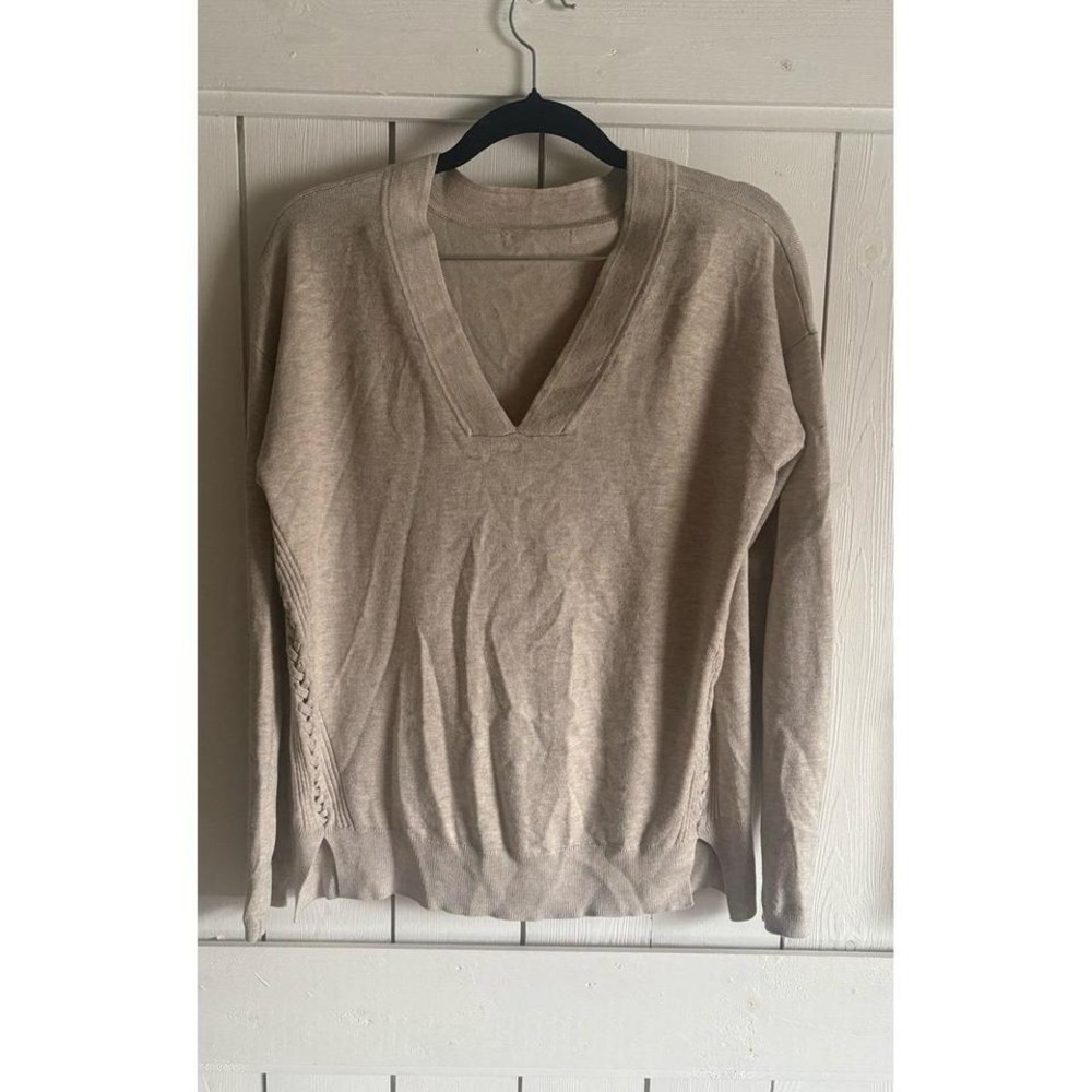 Sweater Tan, no tags
